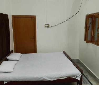 Varanasi Apartment | Topper stay