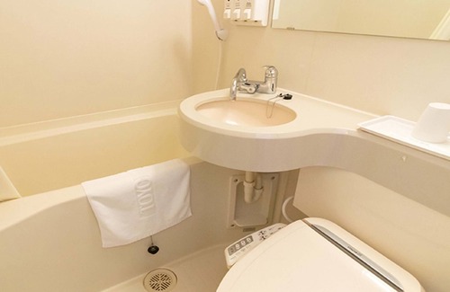 Jusohonmachi Hotel | Toyoko Inn Osaka Hankyu Juso Station Nishi 2