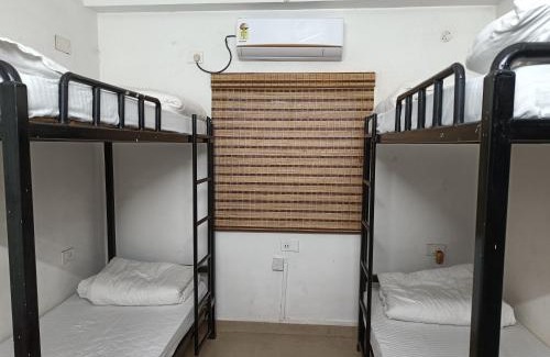 Paltan Bazaar Hostel | Travelers Hostel