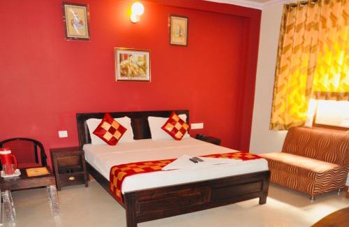 Gopalbari Hostel | Tuk Tuk Backpackers- Near Jaipur Train Station