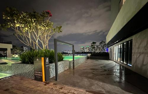 Kampung Puah Seberang Apartment | Urban Stay Vista Sentul FREE RIDE MOTORBIKE