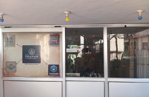 Alambagh Hostel | Wander Vibes Female DROM