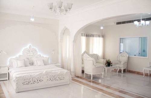 Bani Park Hotel | WelcomHeritage Traditional Haveli