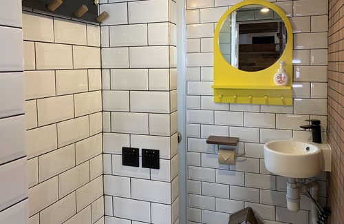 Mong Kok Hostel | Wontonmeen - Hostel