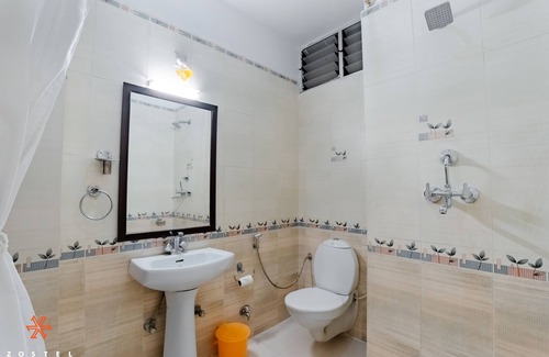 Lake Swaroop Sagar Hostel | Zostel Udaipur - Hostel