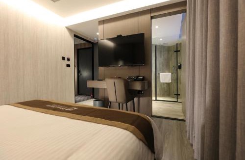 Hualien City Centre Hotel | 品悅文旅-免費停車場免費特斯拉充電近東大門夜市