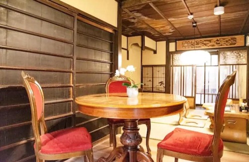 Fushimi Apartment | 忍 稲荷邸
