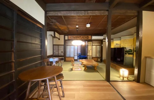 Fushimi Apartment | 忍 稲荷邸