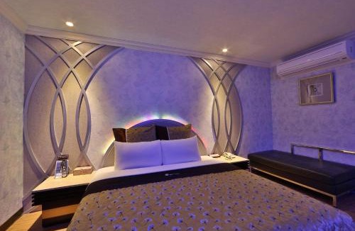 Shulin Hotel | 樹林月圓汽車旅館
