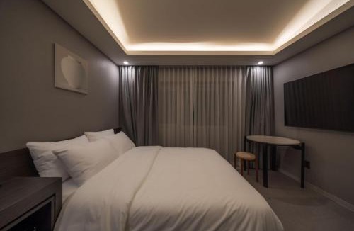 Sinbuk-myeon Hotel | 신북 온심재