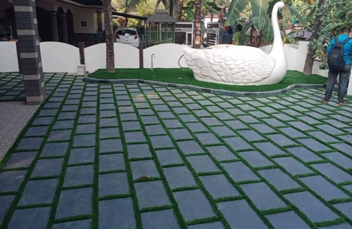 Kulanada House | 1.5km- town, Believers Hosp. 5 minutes to R. station. 2BHK, ensuite,A/C, balcony