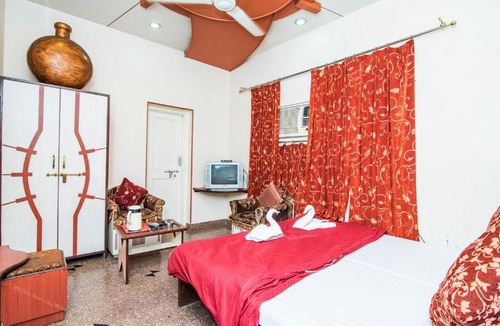 Gopalbari House | 1 BR Boutique stay in Gopalbari, Jaipur (E7E5), by GuestHouser