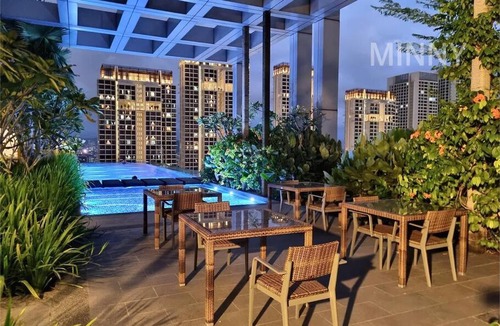 Bandar Tun Razak Apartment | 1 Min walk to Pavilion2 I King Size Sky Pool
