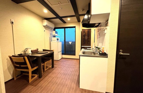 Higashiyama House | 1 minute walk to Sanjusangendo! One floor reserved, quiet and comfortable space