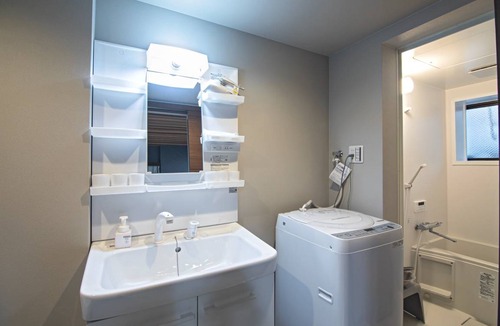 Shin-Osaka House | 100 m² House ∙ 5 bedrooms ∙ 13 guests