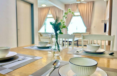 Shah Alam House | 100 m² House ∙ 3 bedrooms ∙ 9 guests
