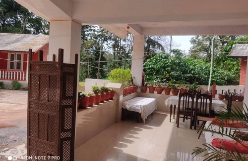 Madikeri House | 100 m² House ∙ 4 bedrooms ∙ 15 guests