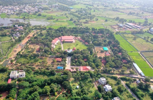Hyderabad Resort | 104 m² Resort ∙ 10 guests