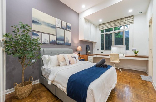 Petaling Jaya House | 1115 m² Bungalow ∙ 6 bedrooms ∙ 25 guests