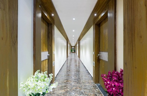 Vadodara Hotel | 12 m² Hotel ∙ 5 guests