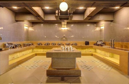 Sayajiganj Hotel | 120 m² Hotel ∙ 10 guests