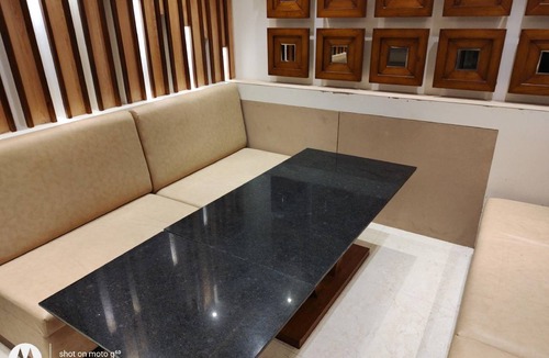 Jhansi Hotel | 120 m² Hotel ∙ 3 guests