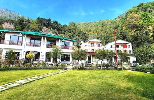 Shyamkhet Resort | 1250 m² Resort ∙ 2 bedrooms ∙ 6 guests
