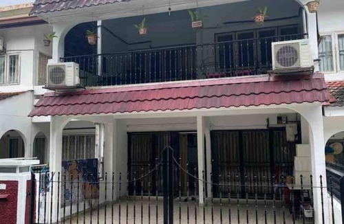 Cheras House | 130 m² House ∙ 5 bedrooms ∙ 11 guests