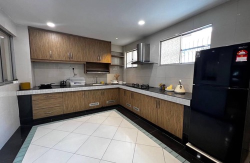 Kajang House | 139 m² House ∙ 4 bedrooms ∙ 14 guests