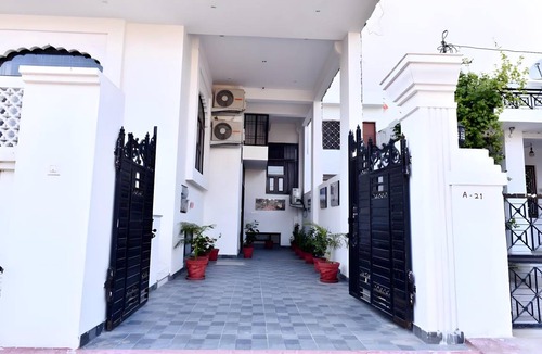 Jagatpura House | 14 m² Bungalow ∙ 2 guests