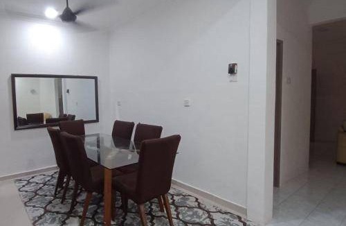 Sungai Buloh House | 148 m² House ∙ 4 bedrooms ∙ 16 guests