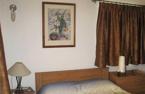 Betalbatim House | 15 min walk to beach, swim pool in season, beautiful garden, cook on request