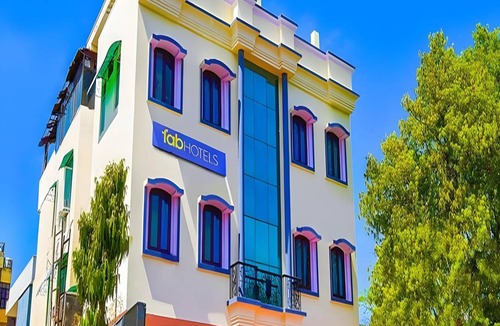 Bani Park Hotel | 150 m² Hotel ∙ 2 guests