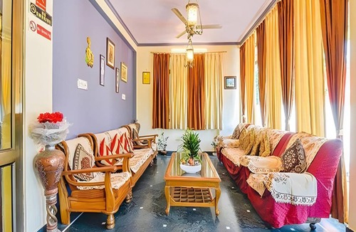 Bani Park Hotel | 150 m² Hotel ∙ 2 guests