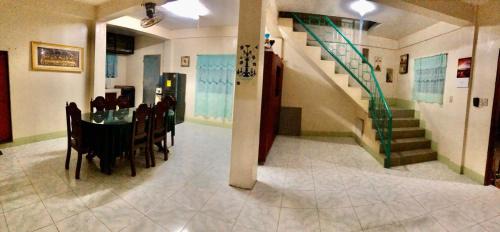 Bantay House | 15pax-2 minutes to Vigan-RoseandFer Transient-2 Bedroom House