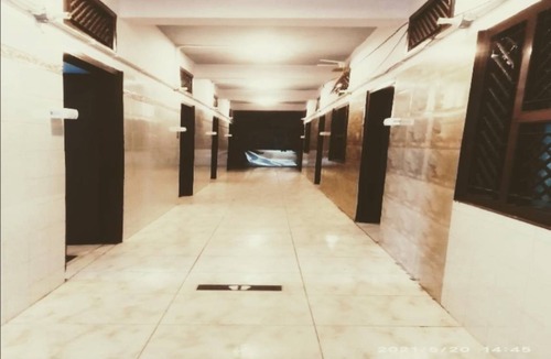 Gorakhpur Hotel | 16 m² Hotel ∙ 2 guests