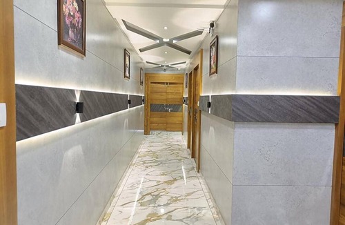 Vallabh Vidhyanagar Hotel | 160 m² Hotel ∙ 4 guests