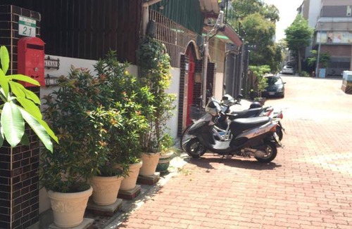 East District Hotel | 168 m² Motel ∙ 5 bedrooms ∙ 20 guests