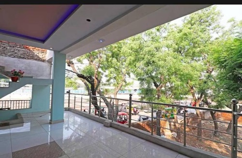 Naini Hotel | 18 m² Hotel ∙ 3 guests