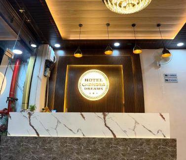Varanasi Hotel | 18 m² Hotel ∙ 4 guests