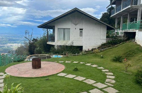Chinnakanal Hotel | 180 m² Hotel ∙ 5 guests
