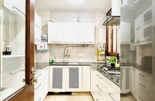 Sushant Lok Phase 1 Apartment | 195 m² Apartment ∙ 3 bedrooms ∙ 8 guests