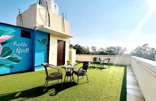 Sushant Lok Phase 1 Apartment | 195 m² Apartment ∙ 3 bedrooms ∙ 8 guests