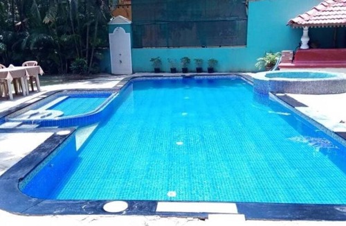 Betalbatim Apartment | 1BHK apartment with pool & garden at Benaulim to Colva beach