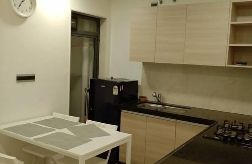 Kurla Apartment | 1BR Service Apartment A-1305 BKC By Florastays