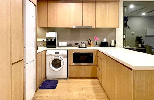 Kuala Lumpur City Centre Apartment | 1BR Suite KLCC View w/Btub, Nflx & Wtr Dispenser