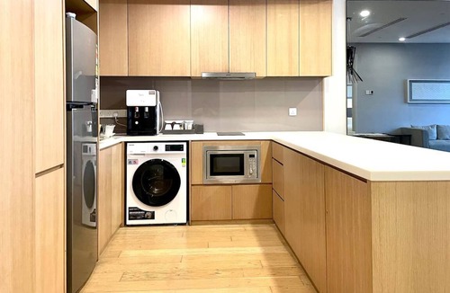 Kuala Lumpur City Centre Apartment | 1BR Suite KLCC View w/Btub, Nflx & Wtr Dispenser