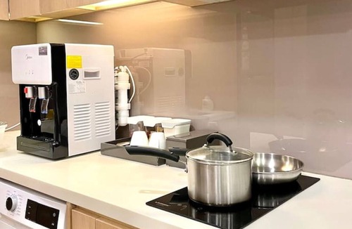 Kuala Lumpur City Centre Apartment | 1BR Suite KLCC View w/Btub, Nflx & Wtr Dispenser