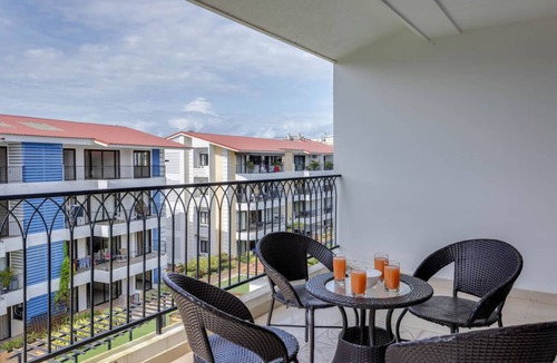 Saunta Vaddo Apartment | 1BR w Pool Sauna Near Calangute Baga Beach
