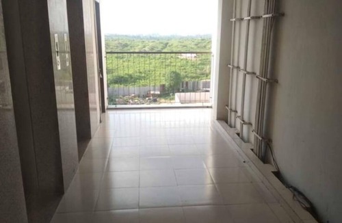 Ahmedabad Apartment | 1room & kitchen with small balcony, full of sunlight & wind
